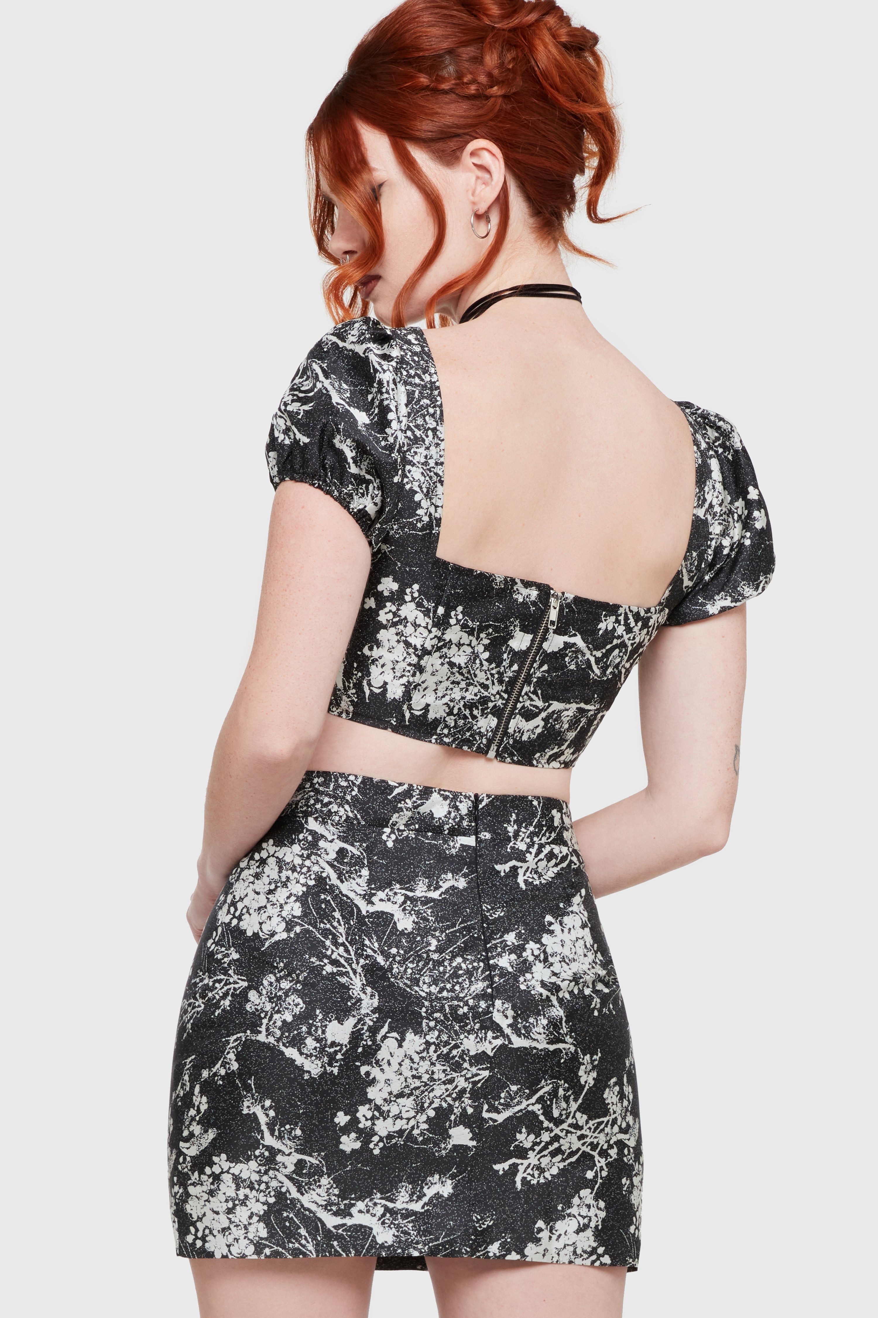 Lilithra Top